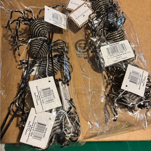 Brand New! Mackenzie Childs Spider Picks-set of 6-Two sets available - Picture 4 of 4